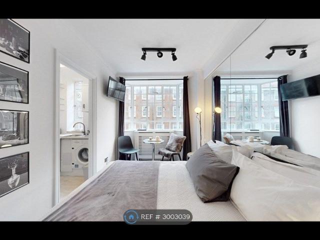 Studio for rent in Chelsea, Greater London