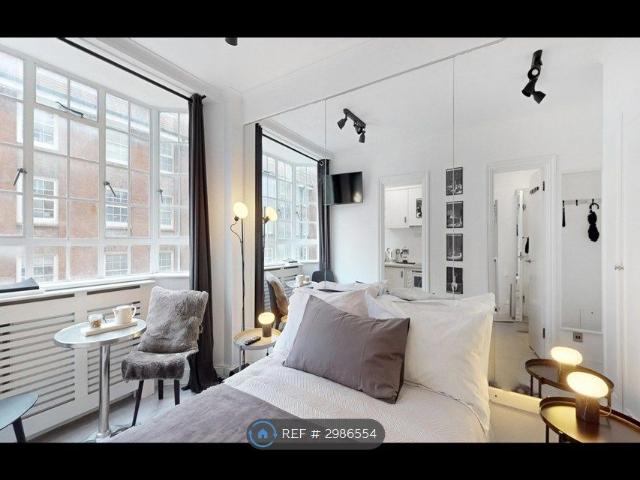 Studio for rent in Chelsea, Greater London