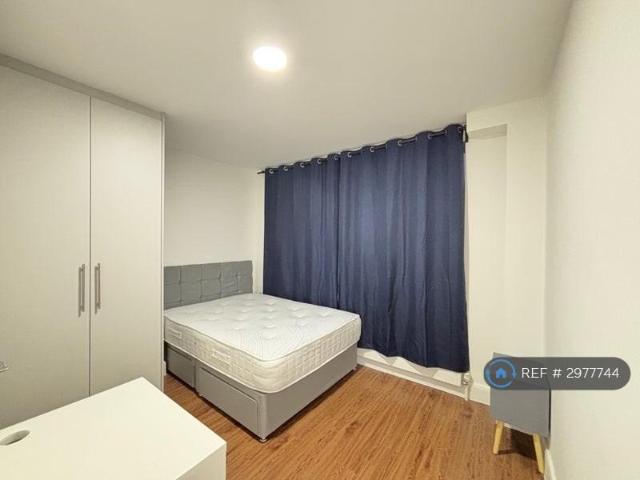 House for rent in South Stanmore, Greater London