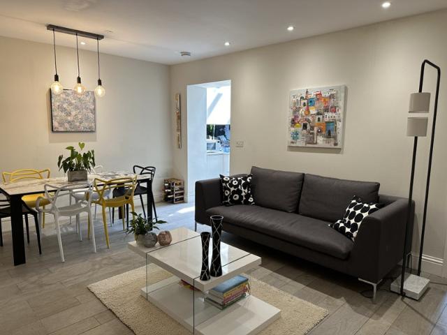 Apartment for rent in Earl's Court, Greater London