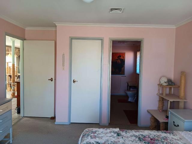 Room for rent in Camerons Creek, Victoria