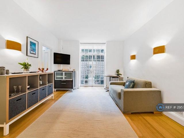 House for rent in Chelsea, Greater London