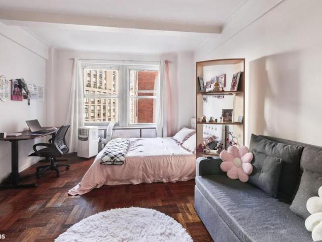 Apartment for sale in Arverne, New York