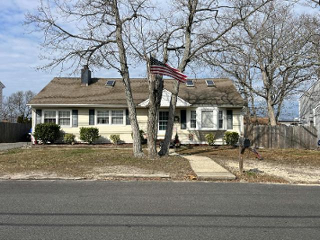 House for sale in Lanoka Harbor, New Jersey