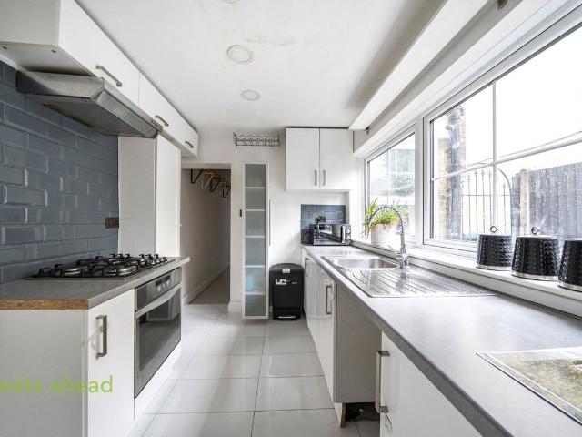 Apartment for rent in London Borough of Croydon, Greater London