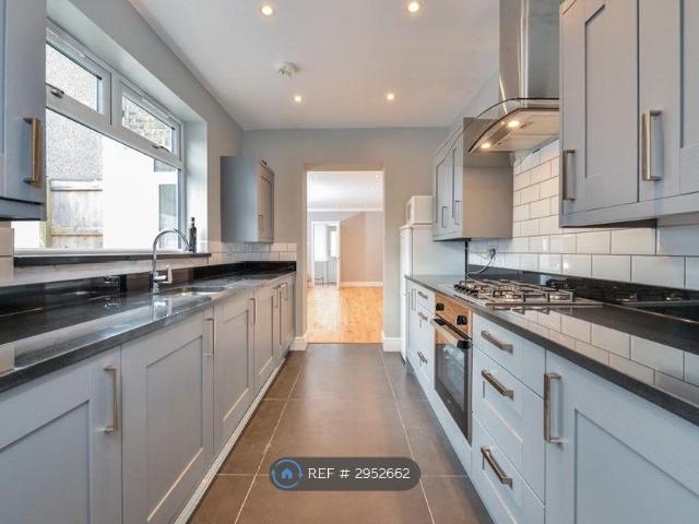 House for rent in London Borough of Croydon, Greater London