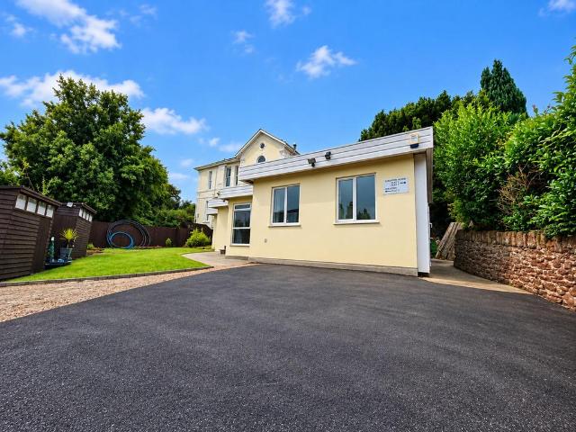Apartment for rent in Chelston, Torquay