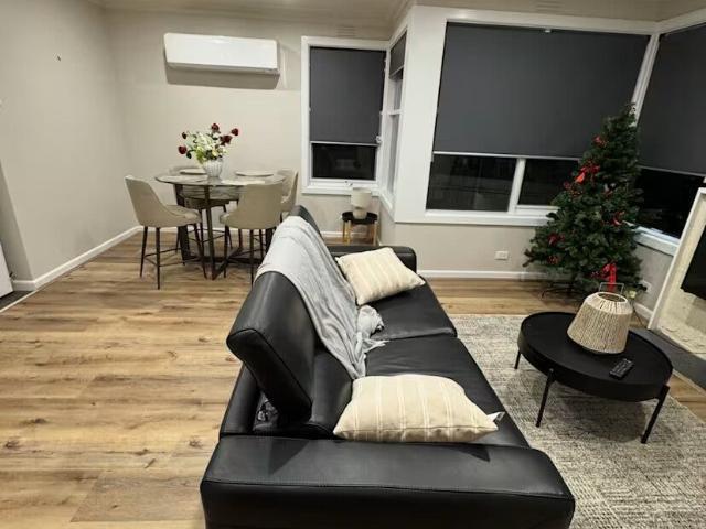 Room for rent in Cheltenham, Melbourne