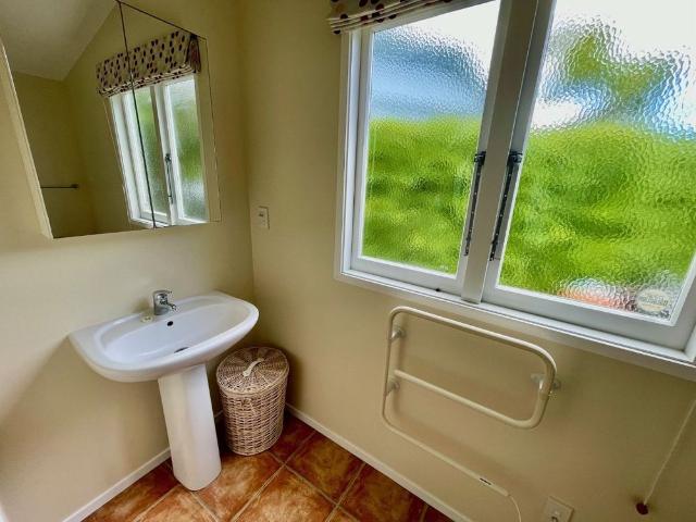 Property for rent in Narrow Neck, Oroua County