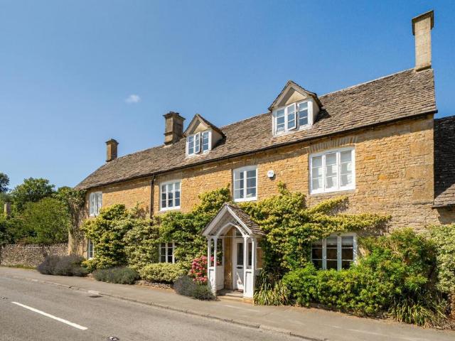 House for rent in Fossebridge, Gloucestershire