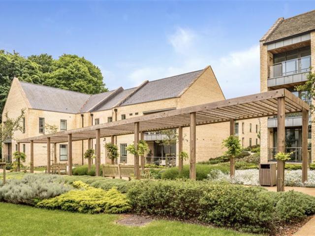 Flat for rent in Beechwood Park, Cotswold