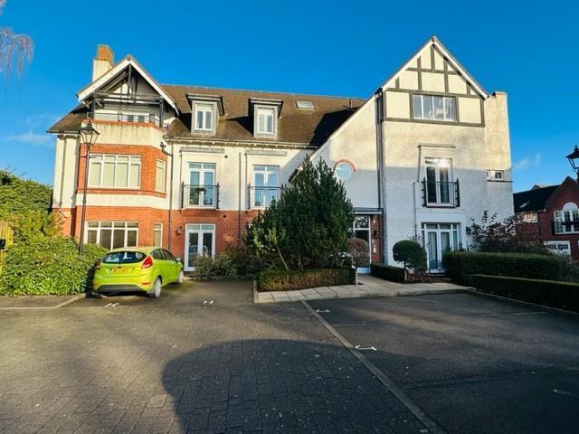 Apartment for rent in Four Oaks, Birmingham