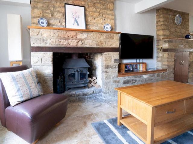 House for rent in Fossebridge, Gloucestershire