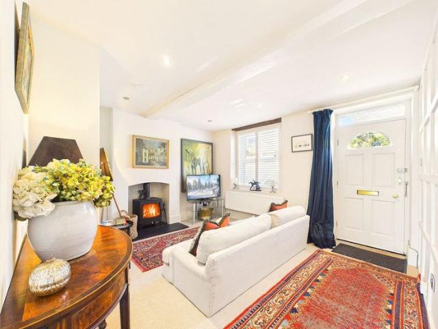 House for rent in Winchcombe, Pamington