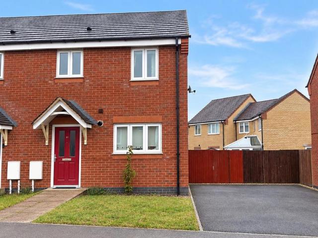 House for rent in Corby