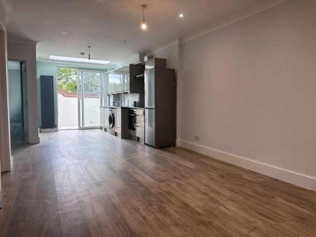 Apartment for rent in London Borough of Southwark, Greater London