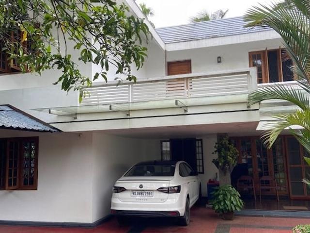 House for sale in Thrissur, Kerala