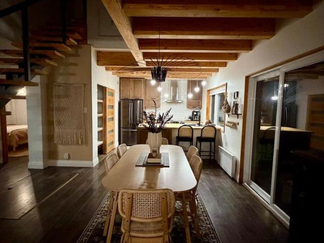 House for rent in Hollow Glen, Chelsea