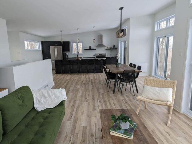 Apartment for rent in Les Collines-de-l'outaouais, Quebec