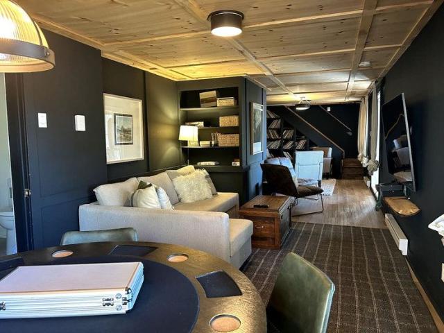 Apartment for rent in Les Collines-de-l'outaouais, Quebec