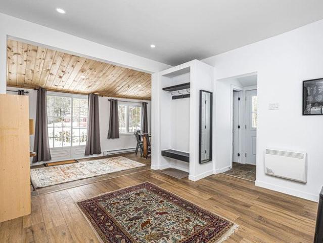 Apartment for rent in Les Collines-de-l'outaouais, Quebec