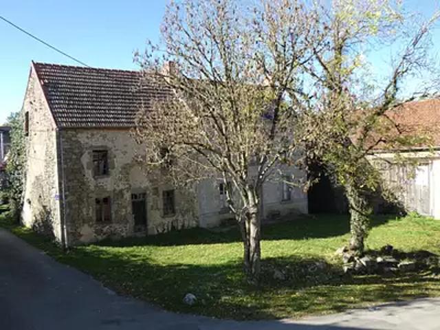 Maison vente à Aubusson, Chénérailles