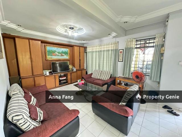 Terraced House for sale in Malaka