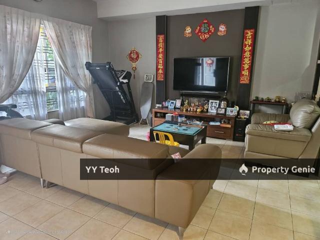 Terraced House for sale in Malaka