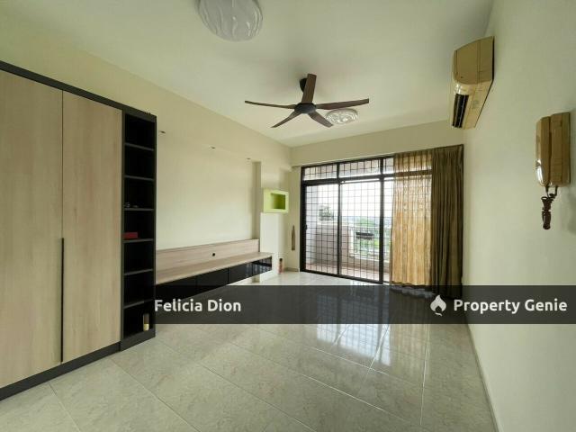 Condominium for sale in Malaka