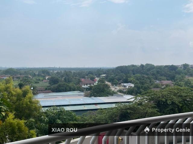 Condominium for sale in Malaka