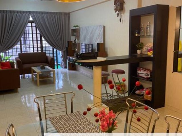 Condominium for rent in Malaka