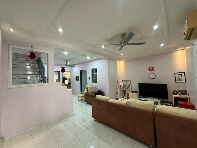 Townhouse for sale in Cheng, Malaka