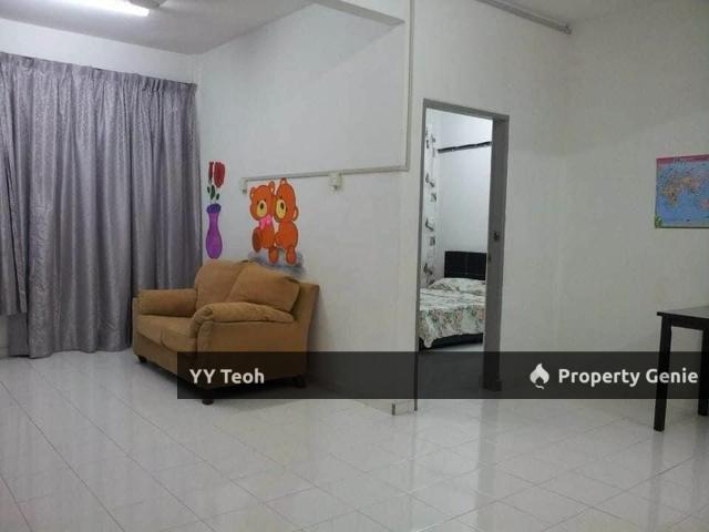 Apartment for sale in Malaka
