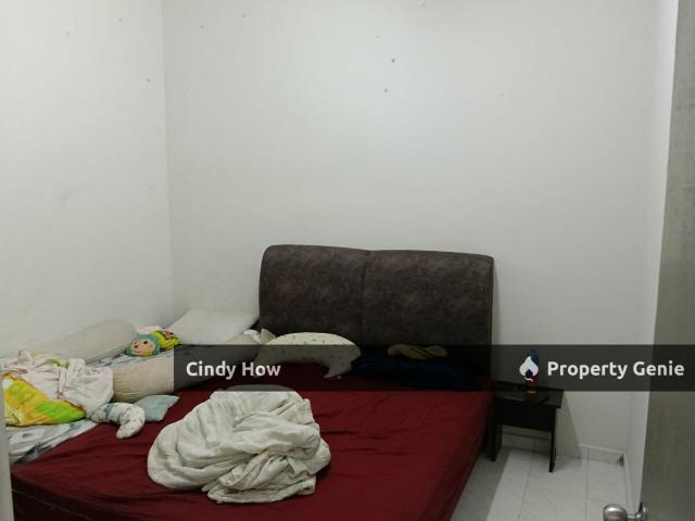 Flat for sale in Malaka
