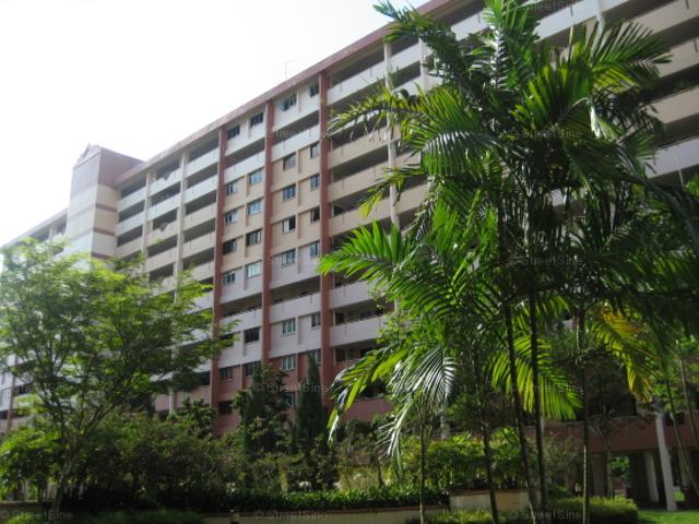 HDB House for sale in Ang Mo Kio