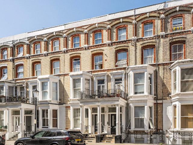 Studio for rent in Kensington, Greater London