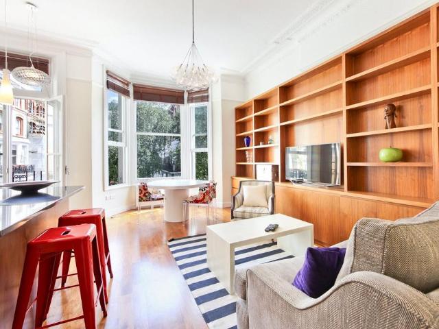 Apartment for rent in Kensington, Greater London