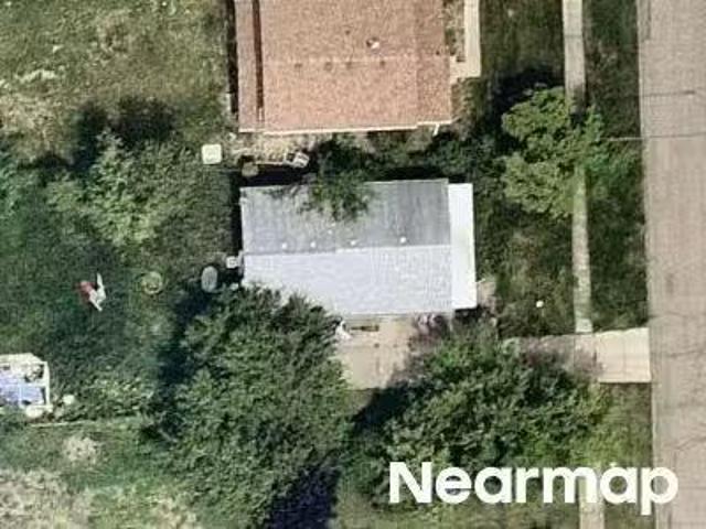 House for sale in Macomb