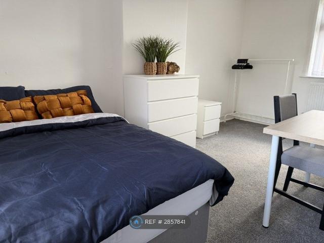 Room for rent in Hyde Park, South Yorkshire