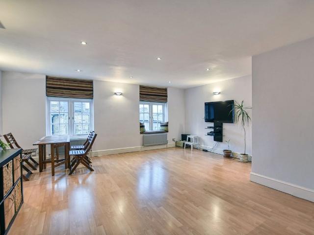 Apartment for rent in Finsbury, Greater London
