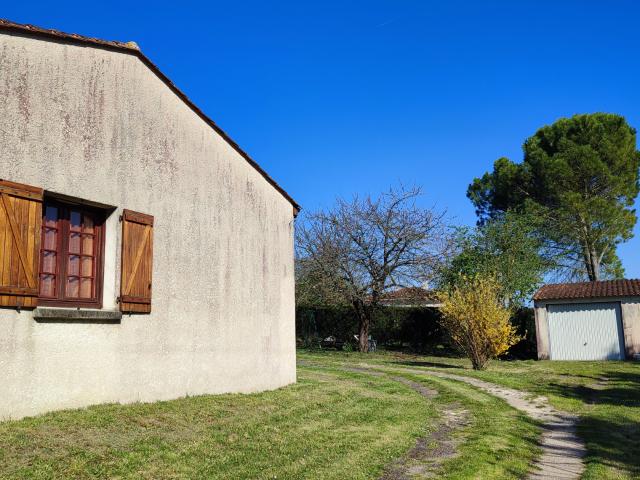 Maison vente à Saintes, Chérac