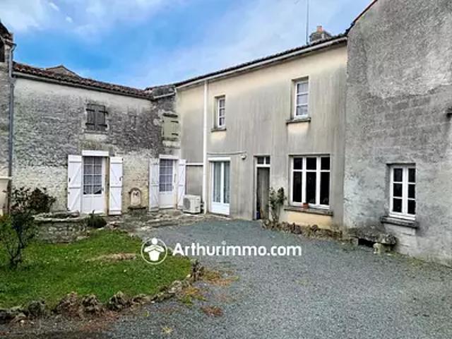 Maison vente à Saint-Jean-d'Angély, Cherbonnières