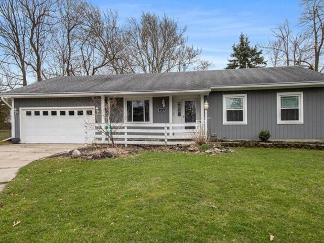 House for sale in Walled Lake