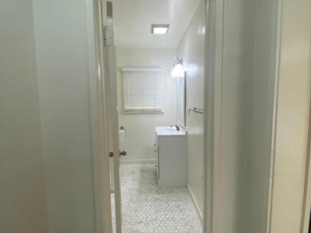 Apartment for rent in Canoga Park, California