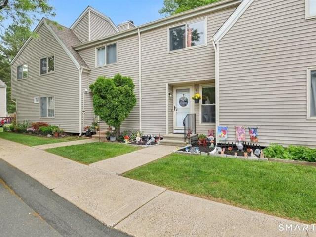 House for sale in Cromwell, Connecticut
