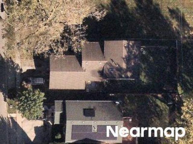 House for sale in Round Lake