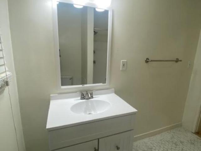 Apartment for rent in Canoga Park, California