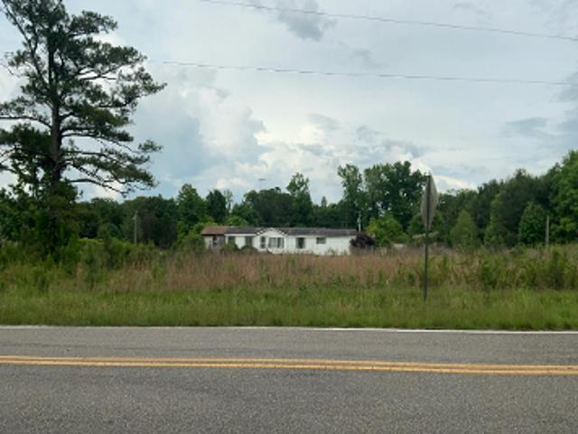 House for sale in Elmore, Alabama
