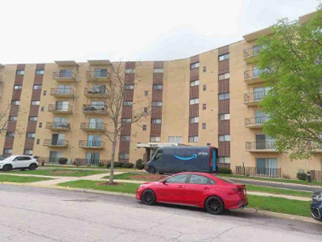 Condo for sale in Homewood, Illinois