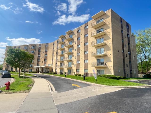 Condo for sale in Homewood, Illinois